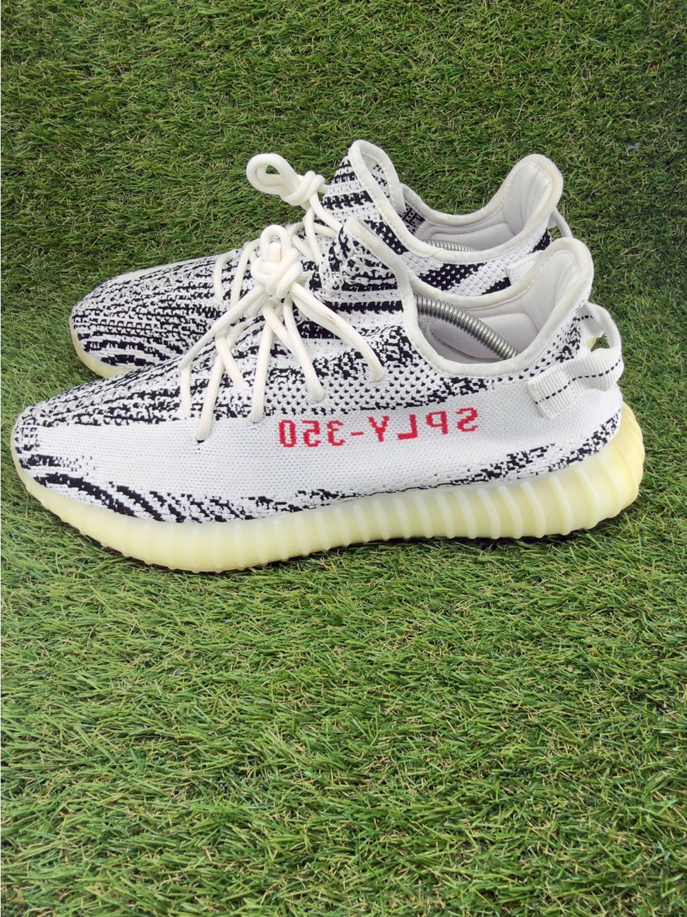 Yeezy Boost 350 V2 Zebra with Red SPLY-350 size 12 men brand new w/o box read